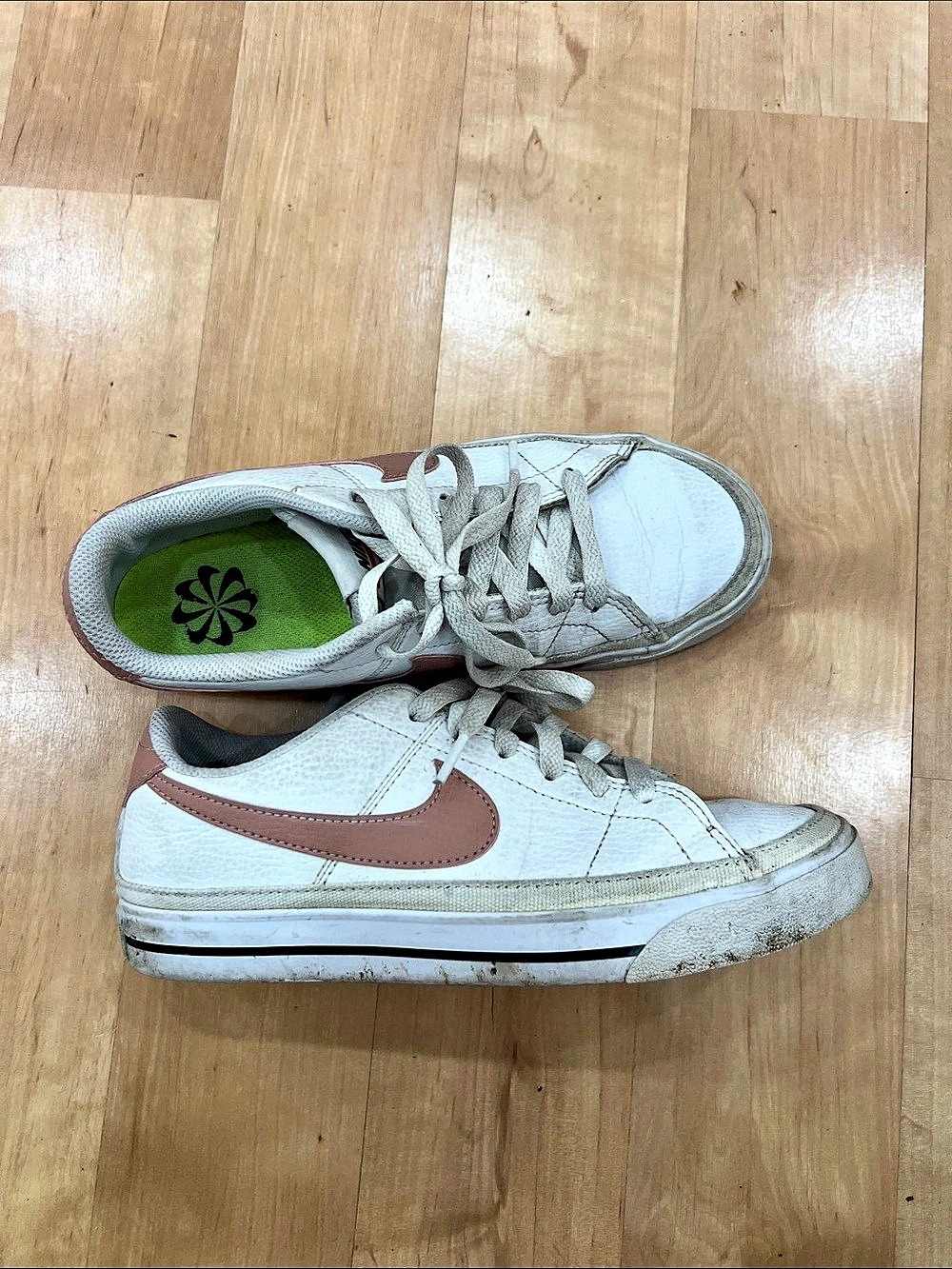 Nike Court Royale 2 White & Pink Sneakers